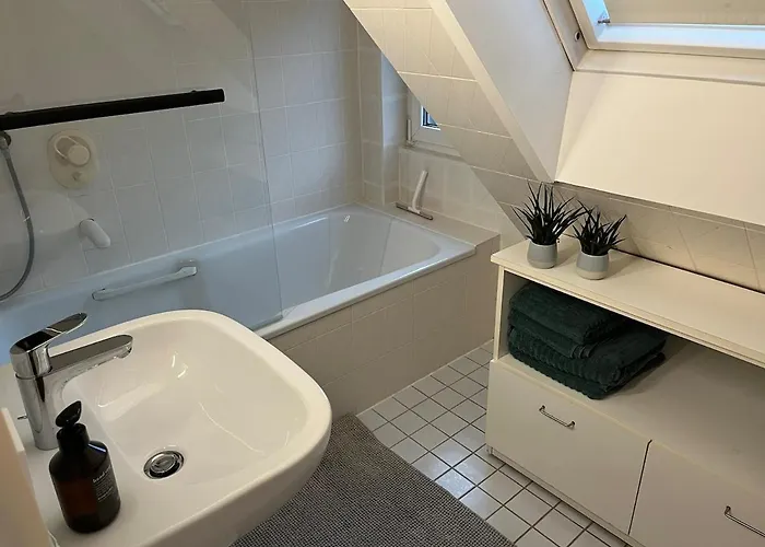 Apartment Charmantes Dachstudio *